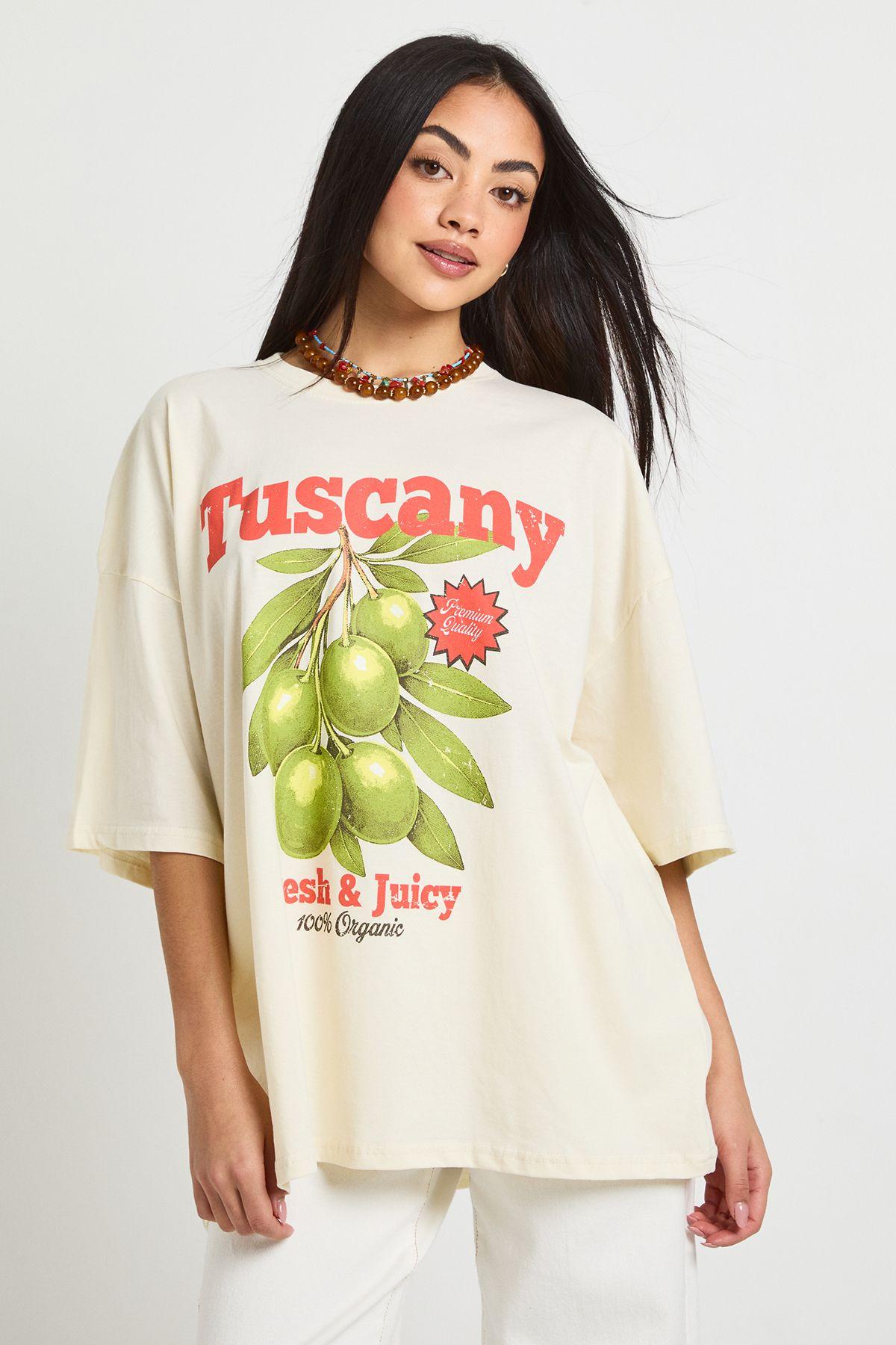 Tuscany Olive Printed Overszied T-Shirt by BOOHOO Tuscany Olive Printed Overszied T-Shirt by BOOHOO
