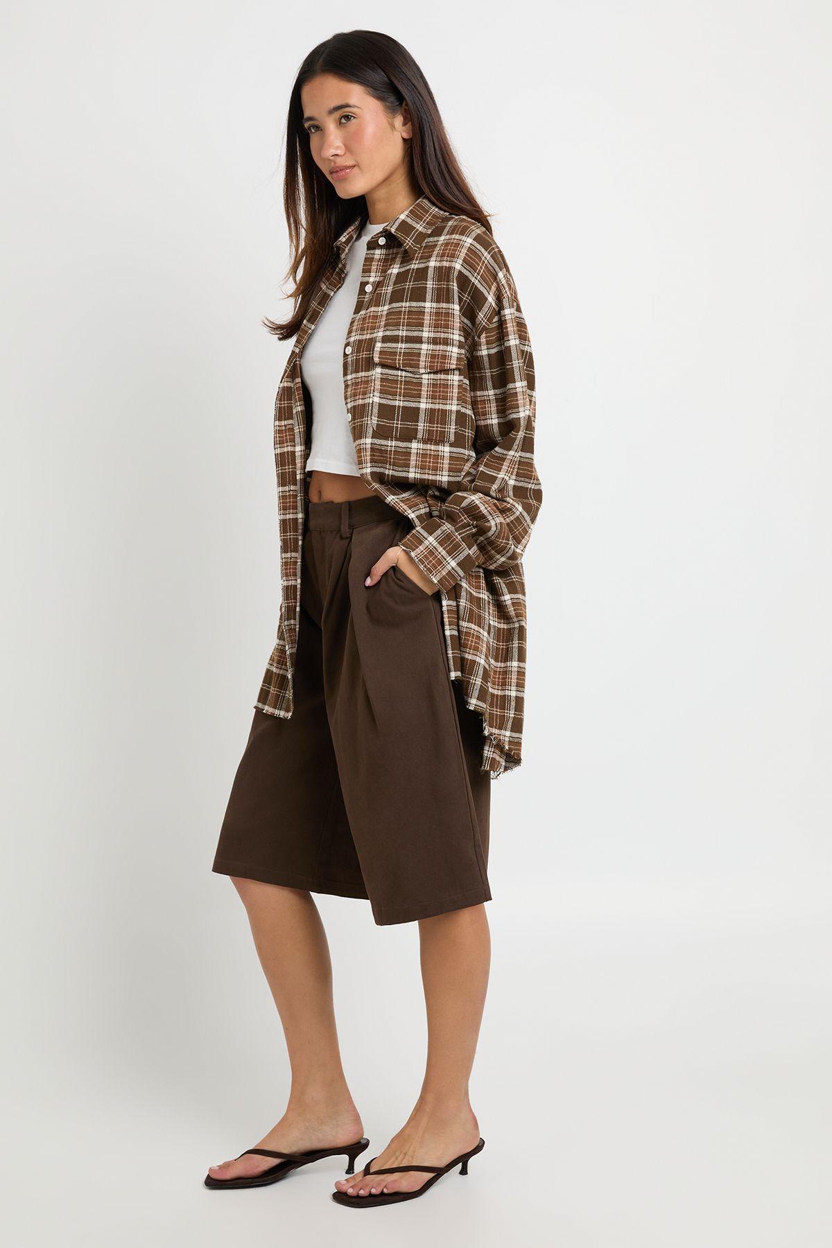 Twill Pleated Jorts by BOOHOO