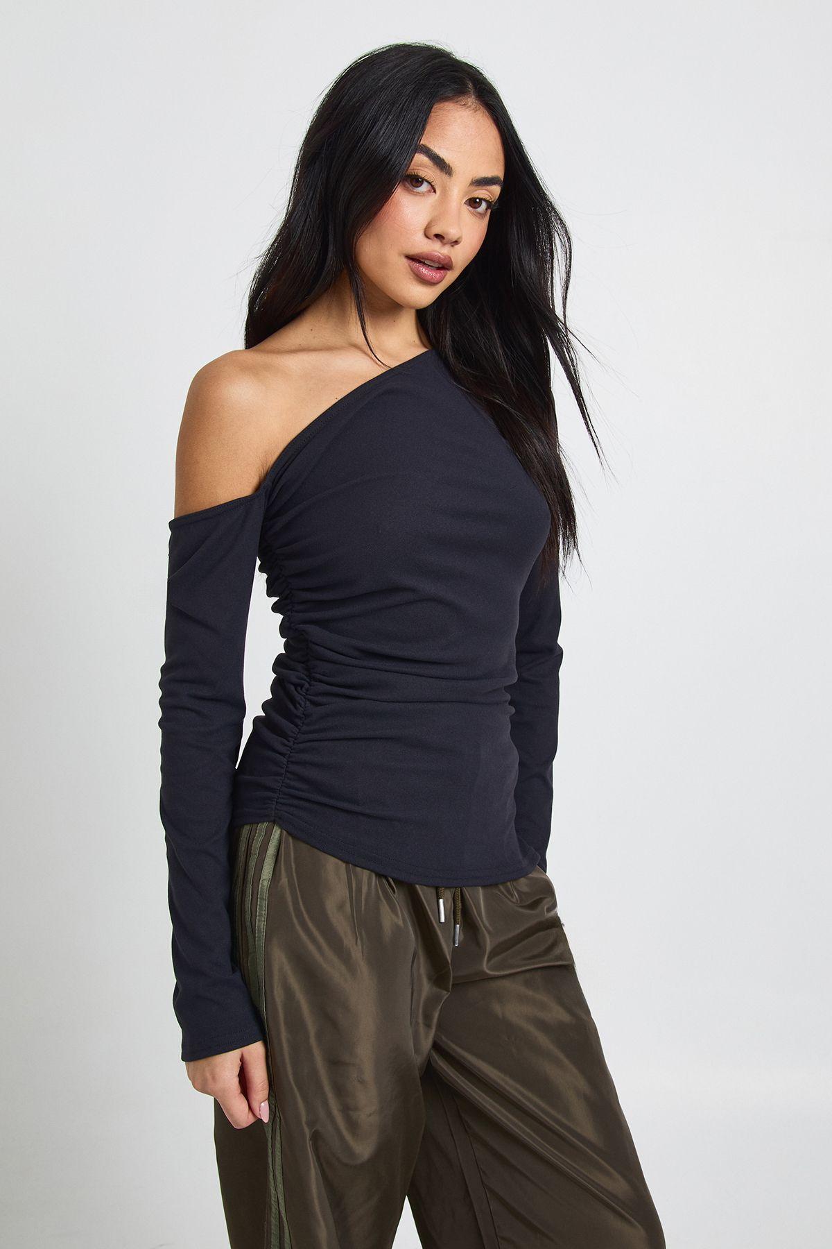 Ultra Soft Off The Shoulder Asymmetric Top by BOOHOO