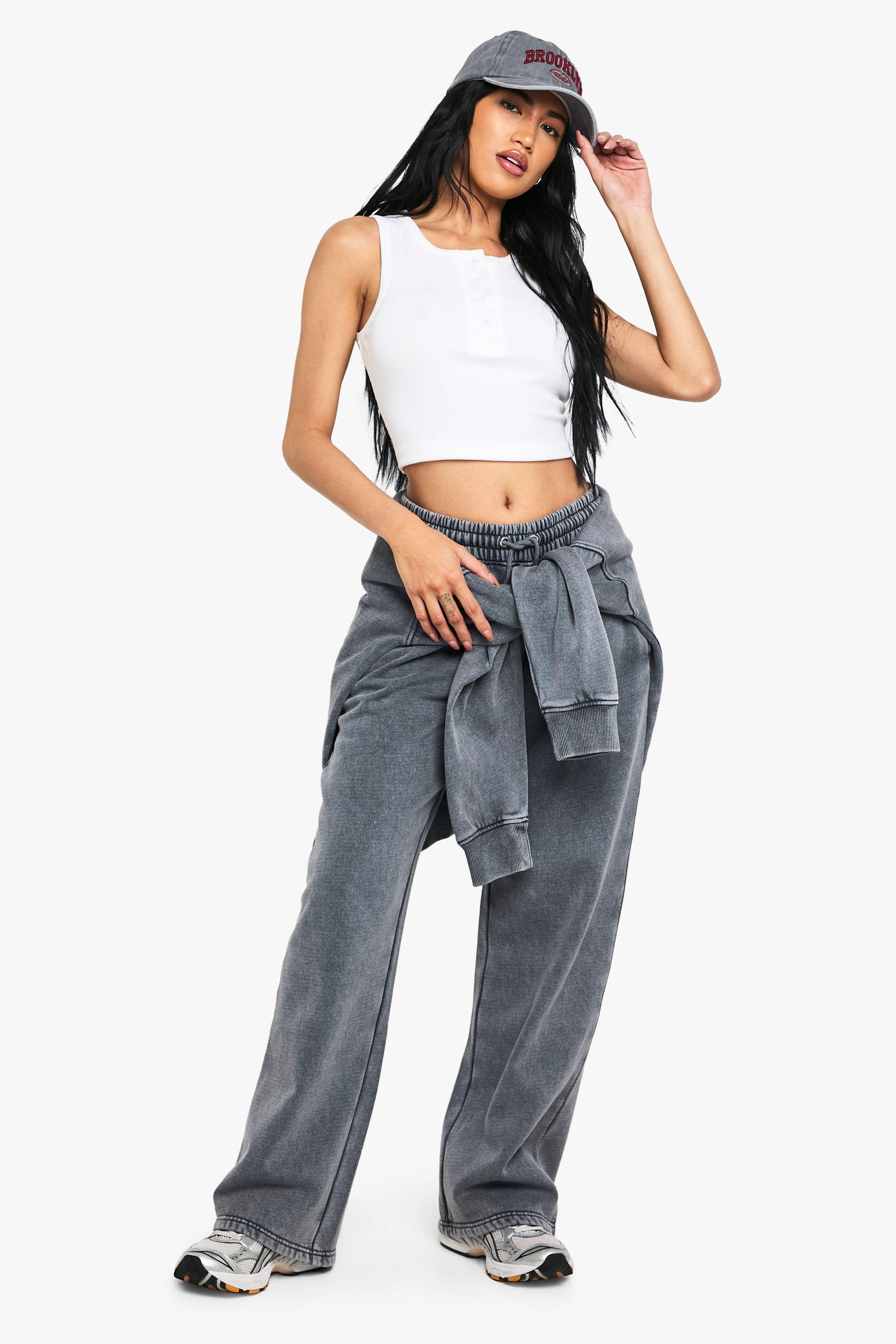 Washed Straight Leg Jogger by BOOHOO