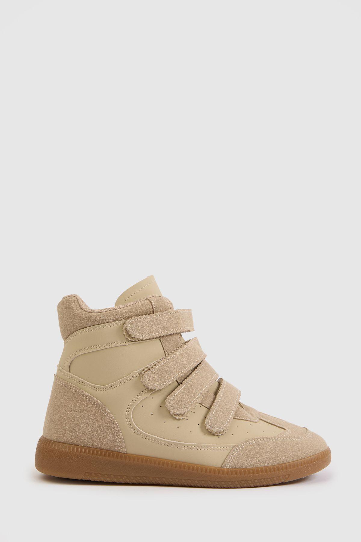 Wedge Adjustable Strap Trainers by BOOHOO