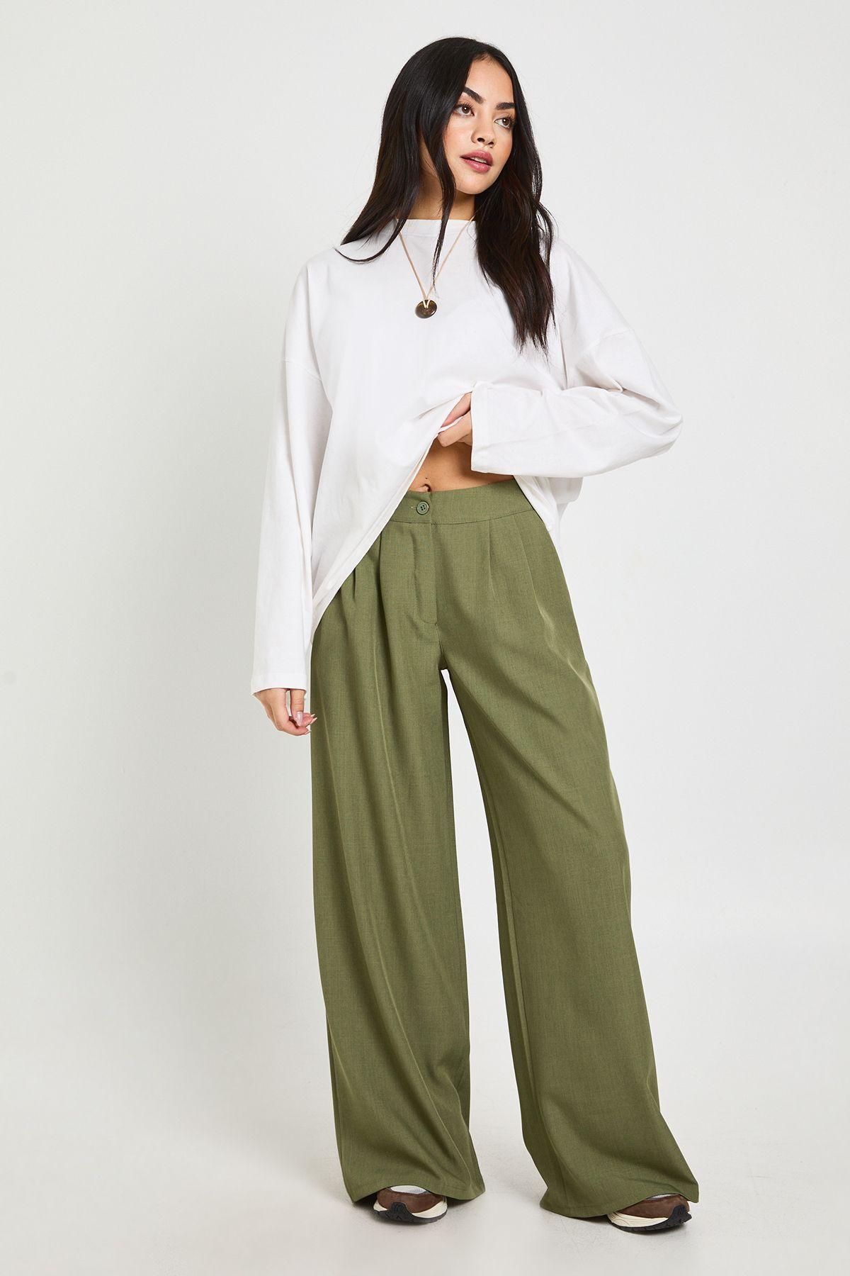 Woven Tailored Pleated Wide Leg Trouser by BOOHOO