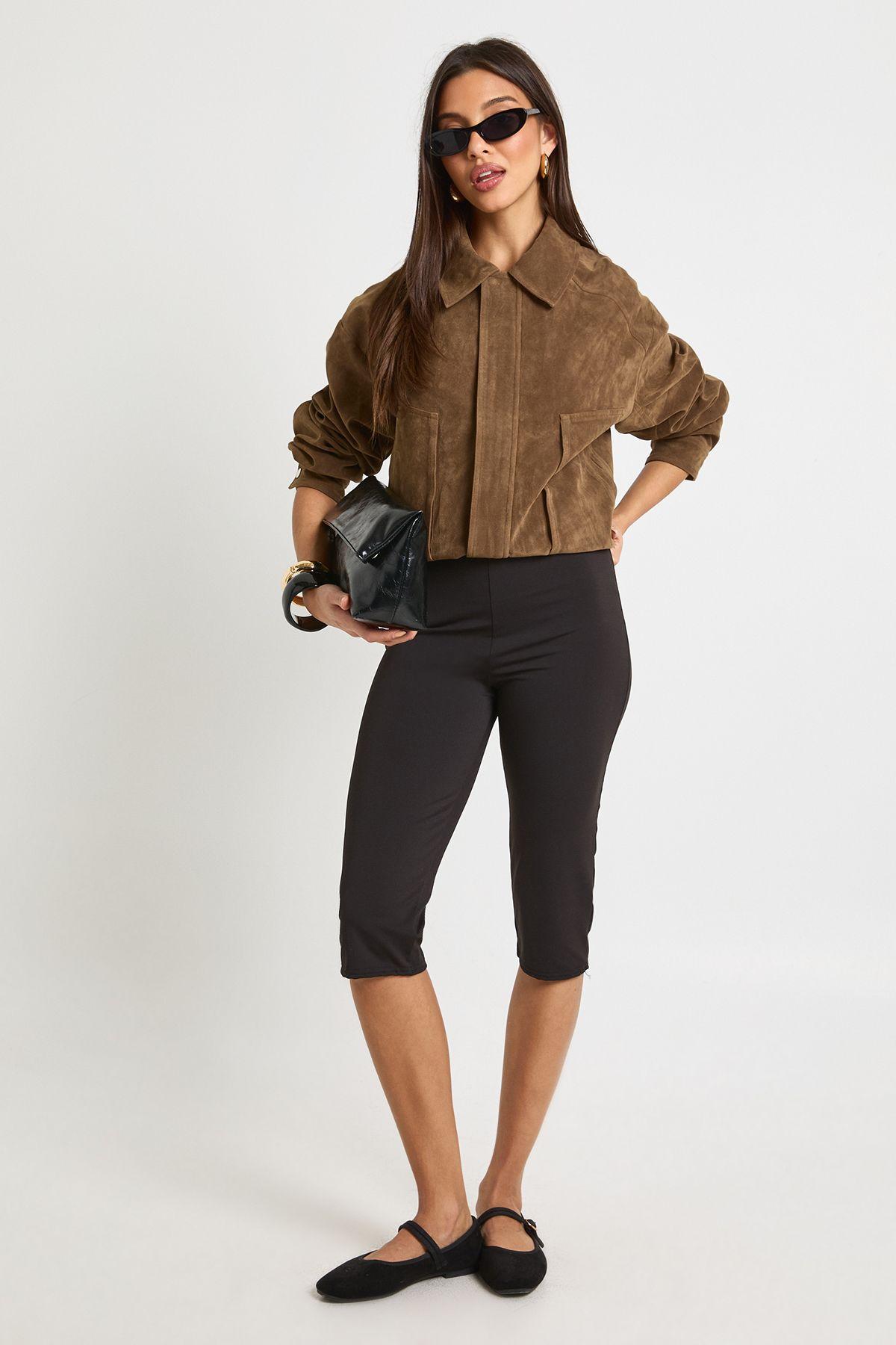 Yoga Capri Pant by BOOHOO