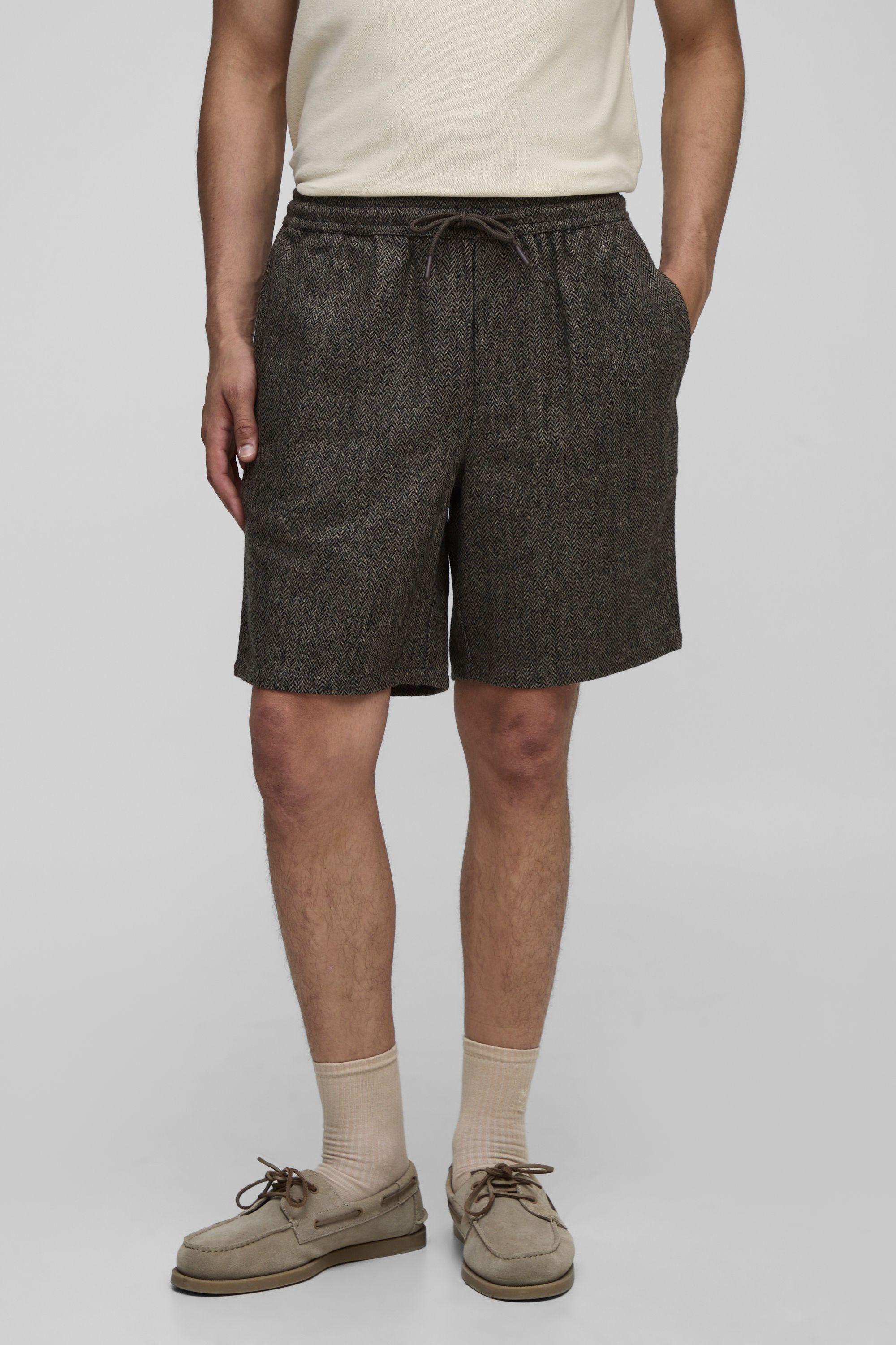 Elasticated Waist Relaxed Fit Herringbone Shorts by BOOHOOMAN