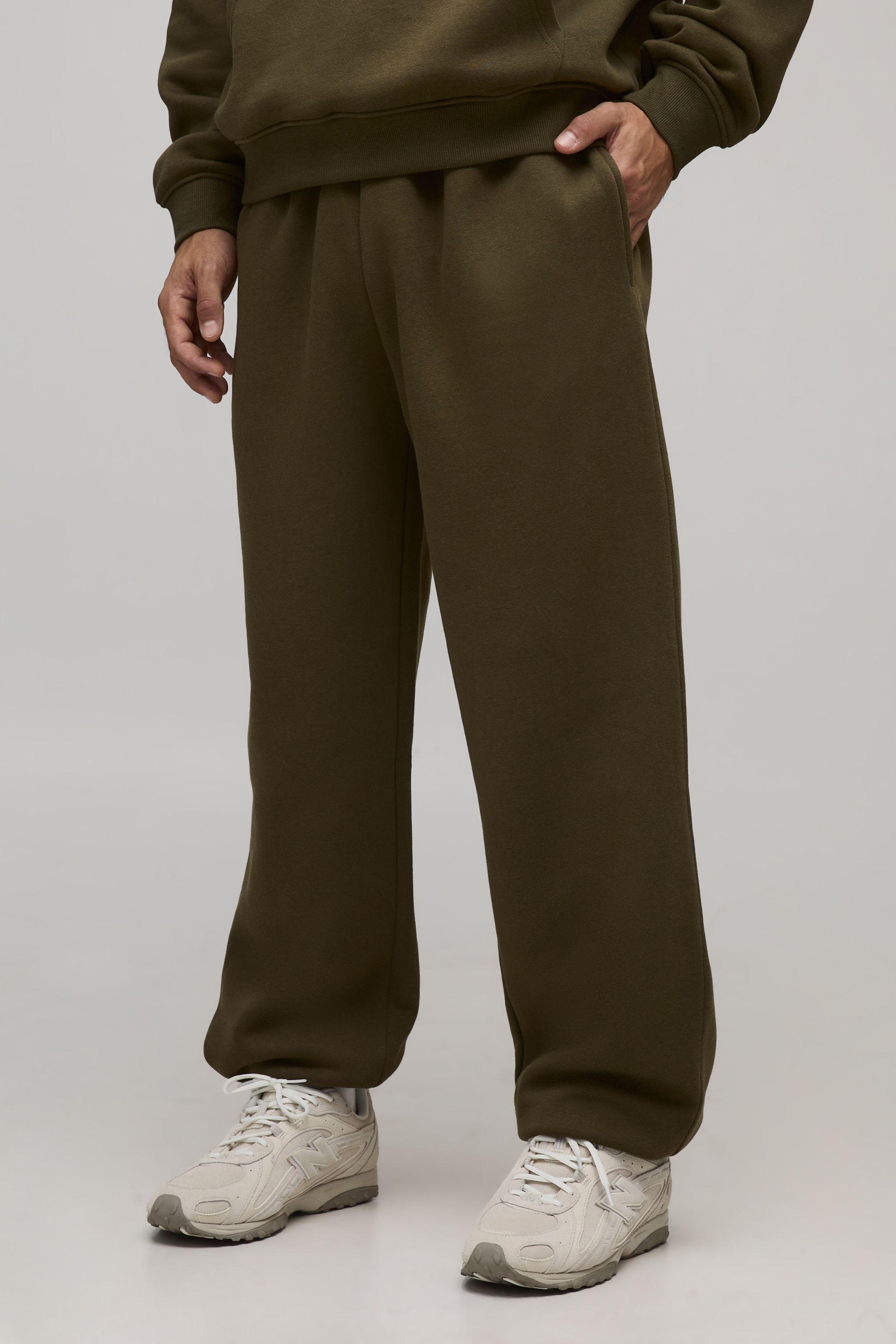 Essential Baggy Jogger by BOOHOOMAN