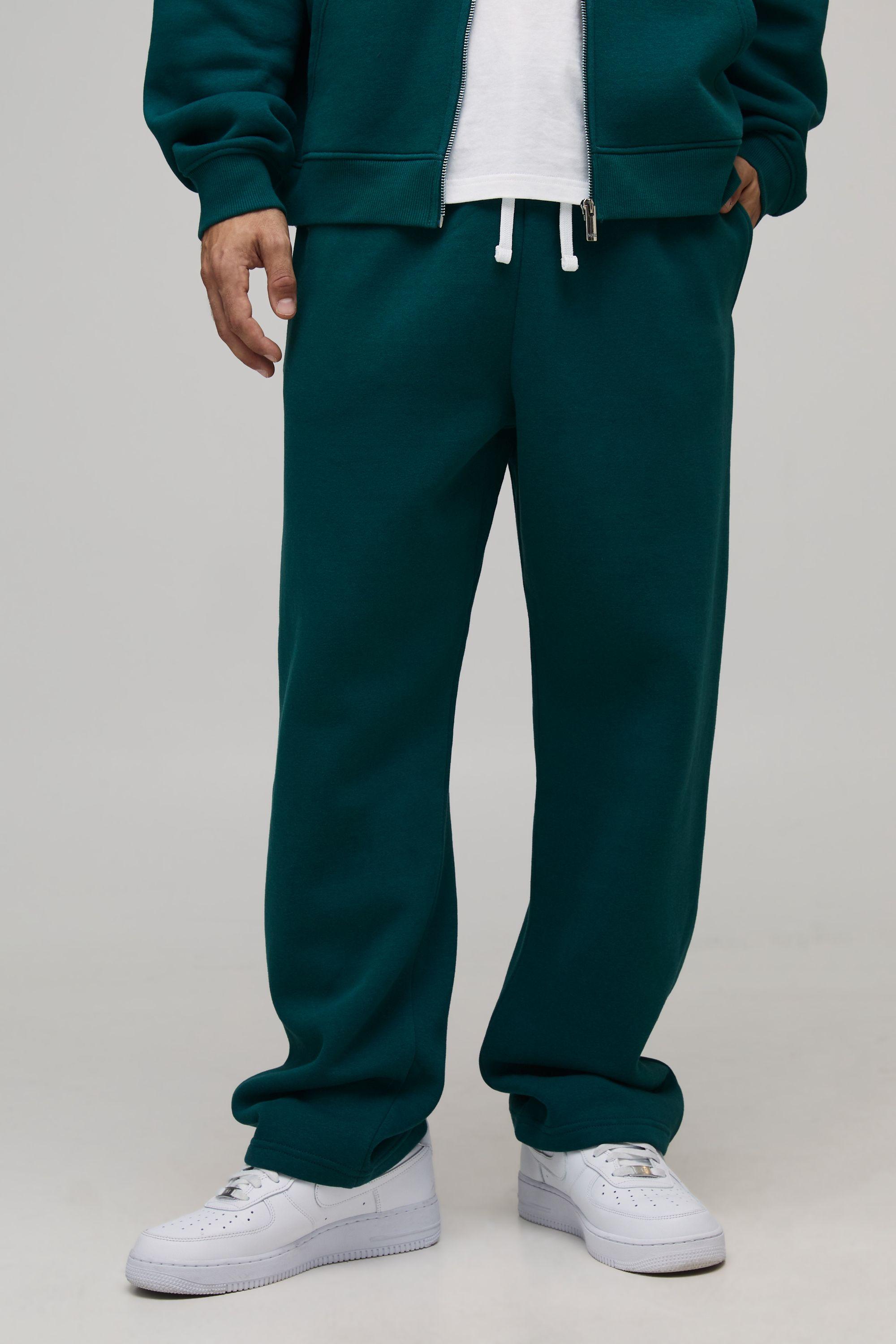 Essential Baggy  Jogger by BOOHOOMAN