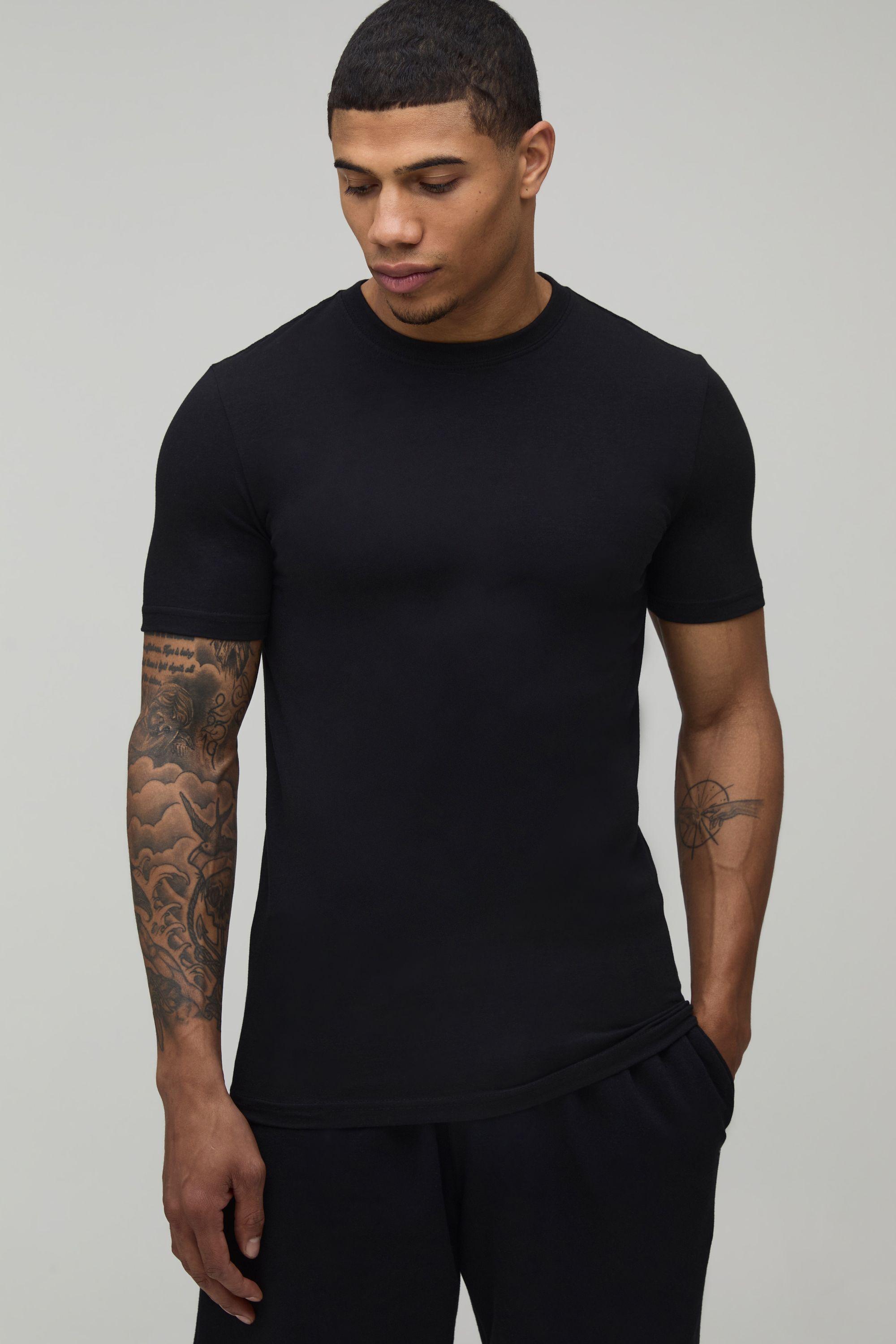 Essential Muscle Fit T-shirt by BOOHOOMAN