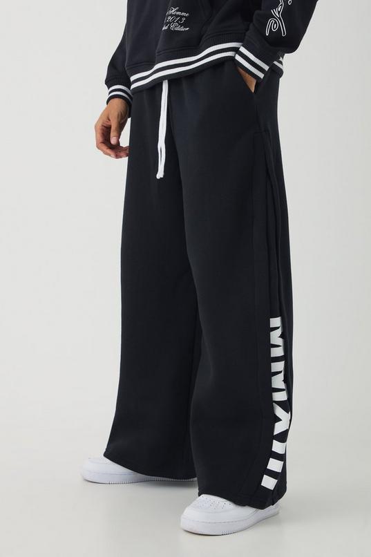 Extreme Wide Leg Pleated Gusset Jogger by BOOHOOMAN
