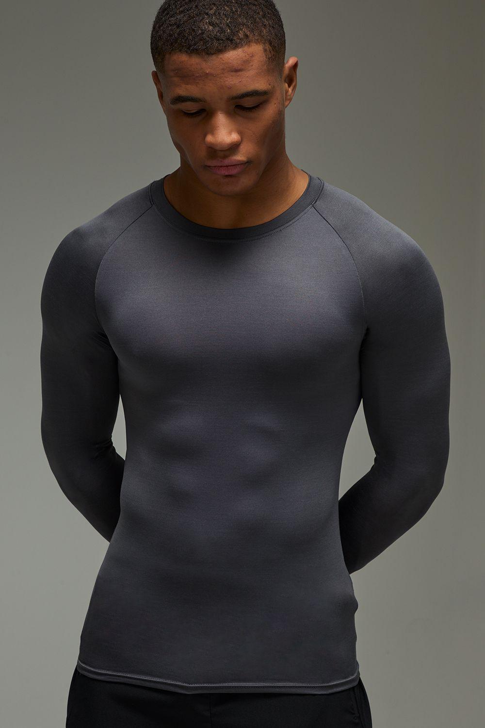 Man Active Lightweight Essentials Gym Raglan Muscle Fit Long Sleeve T-shirt by BOOHOOMAN