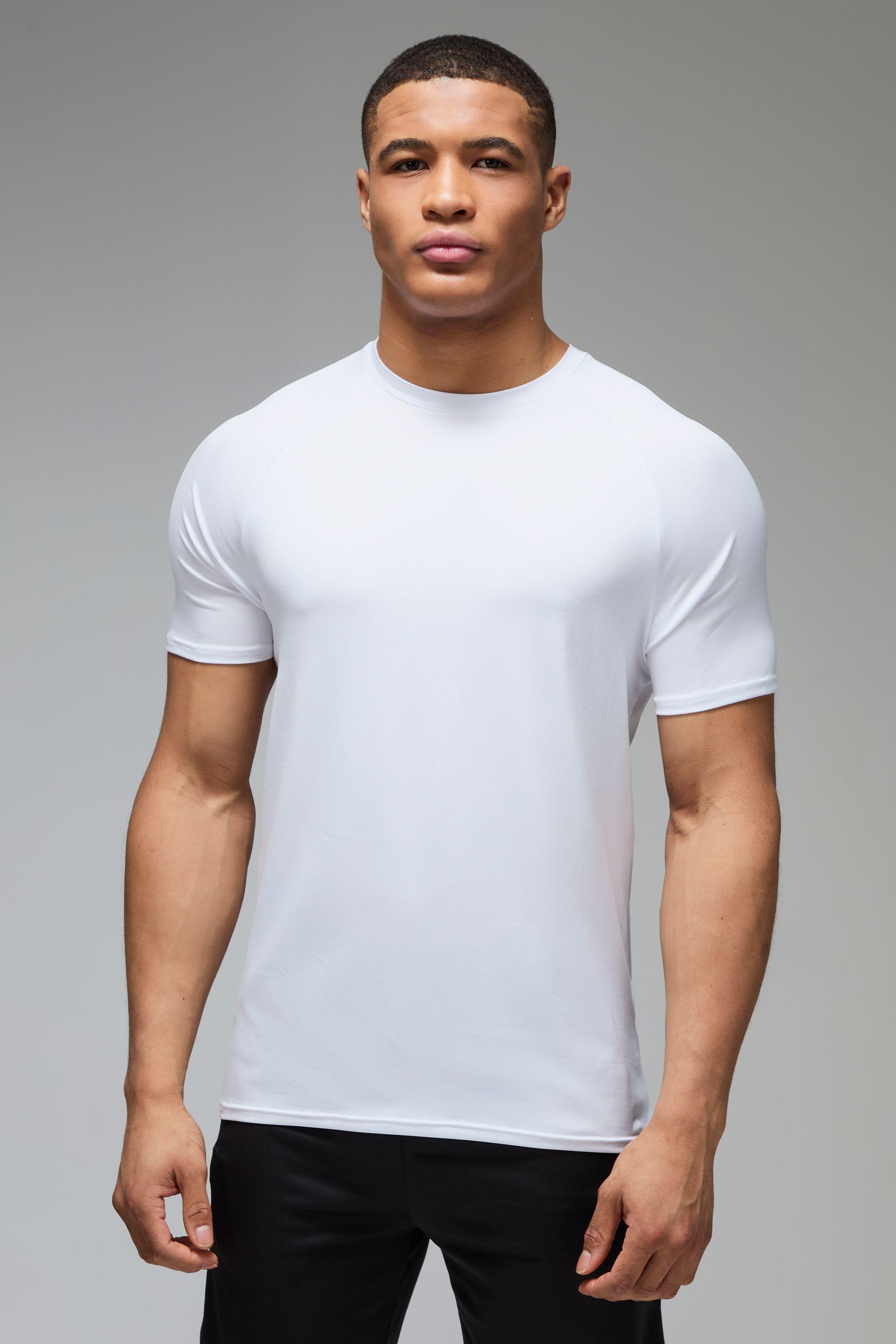 Man Active Lightweight Essentials Gym Regular Fit Raglan T-shirt by BOOHOOMAN