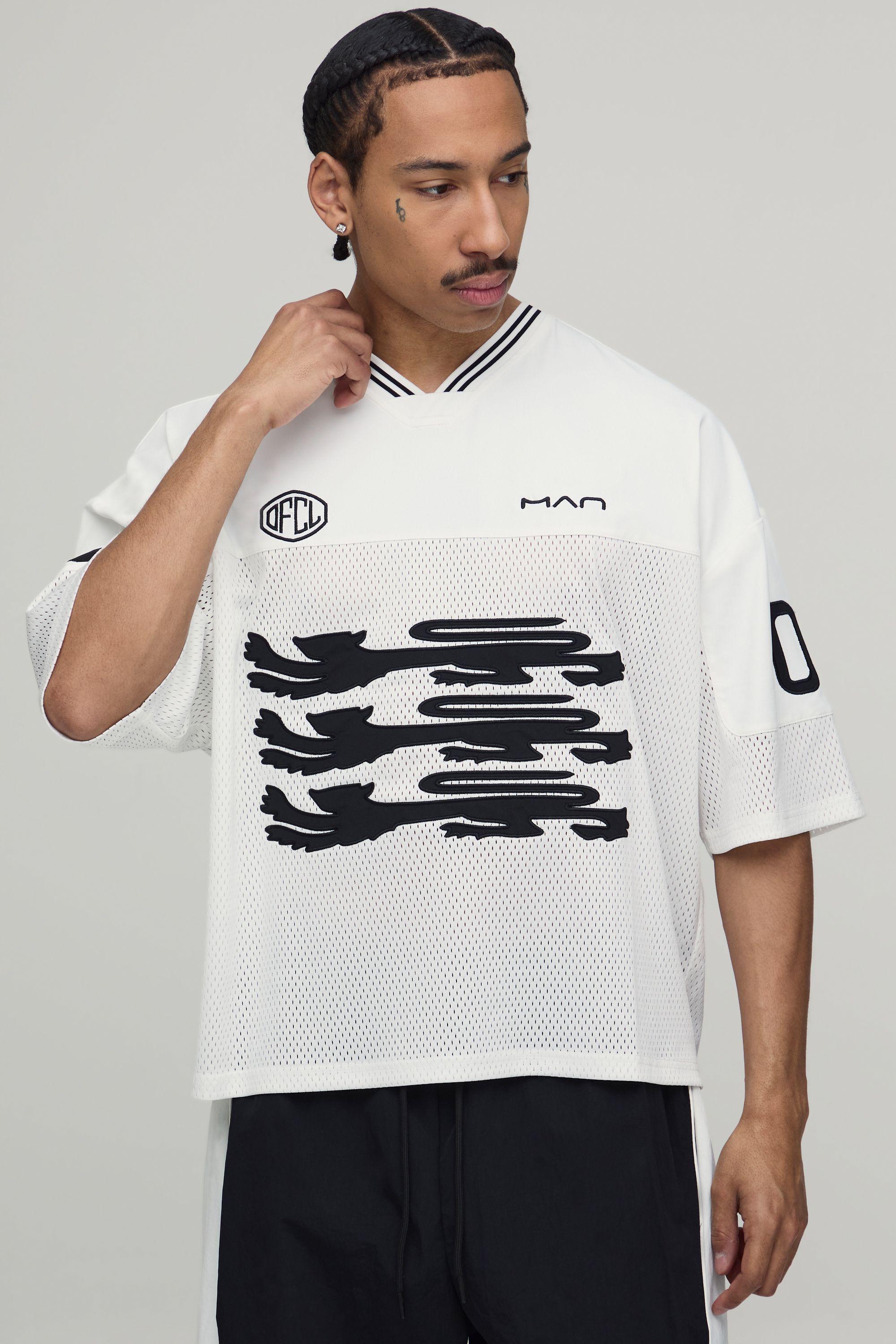 Oversized Boxy One Of One Applique V-Neck Baseball Sports Top by BOOHOOMAN