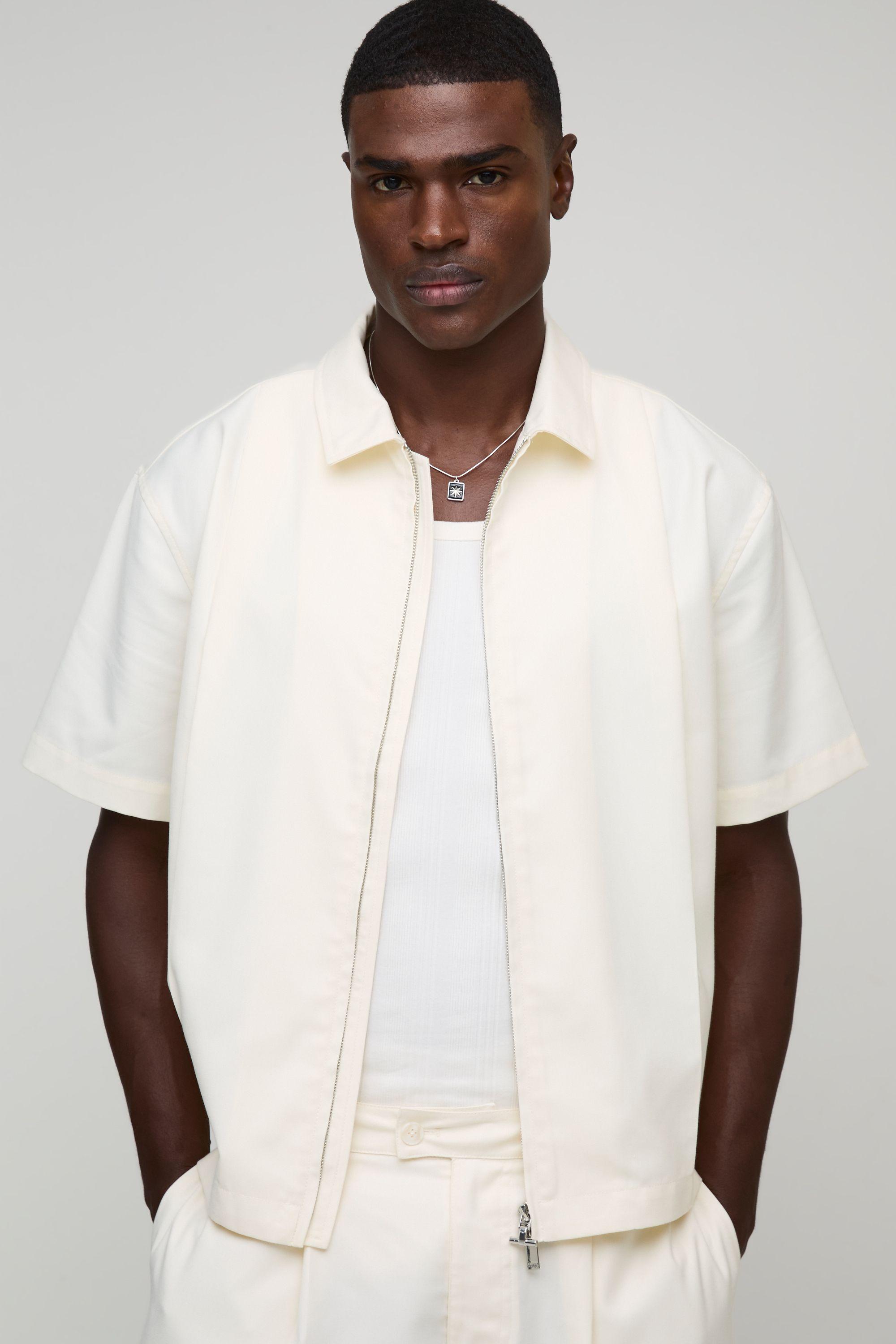 Oversized Short Sleeve Zip Through Smart Shirt by BOOHOOMAN Oversized Short Sleeve Zip Through Smart Shirt by BOOHOOMAN