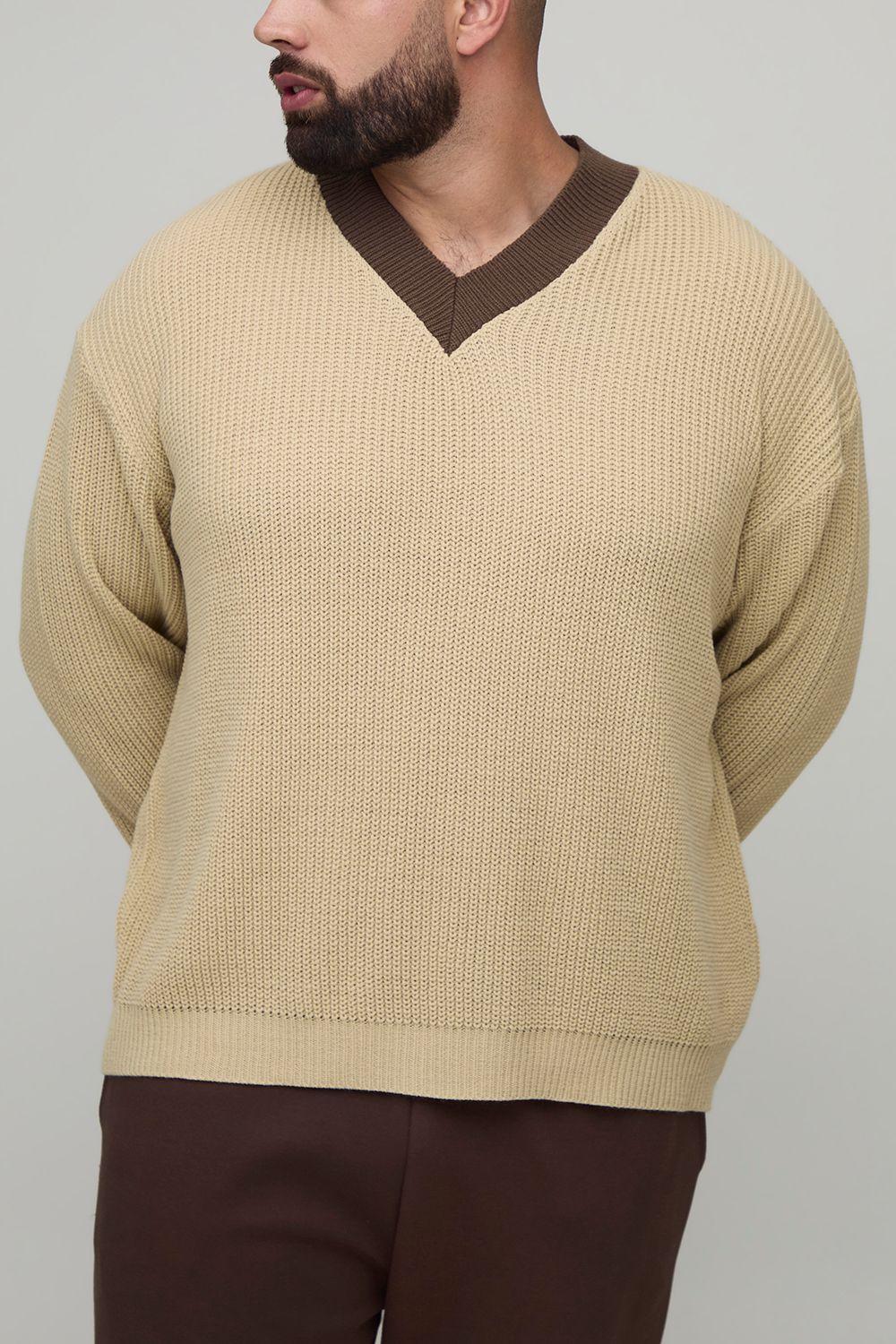 Plus Oversized Knitted Contrast V-Neck Jumper by BOOHOOMAN