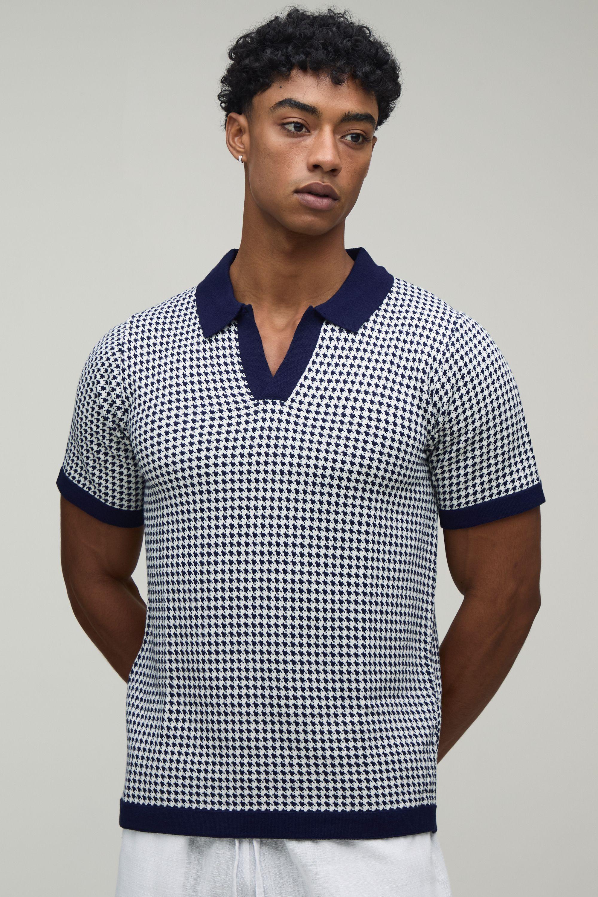 Regular Fit V Neck Houndstooth Knitted Polo by BOOHOOMAN
