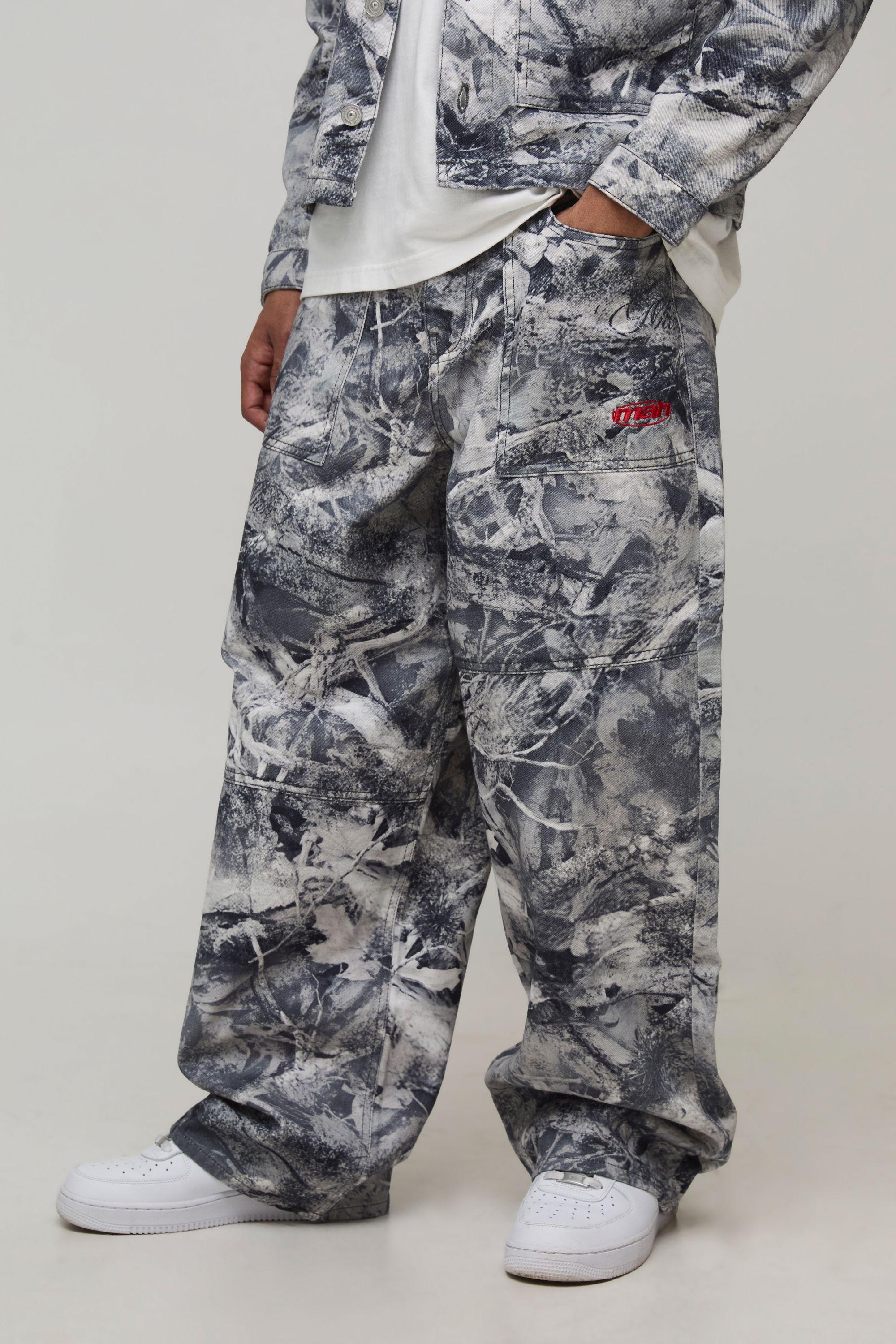 Relaxed Fit Forest Camo Elasticated Cargo Trousers by BOOHOOMAN