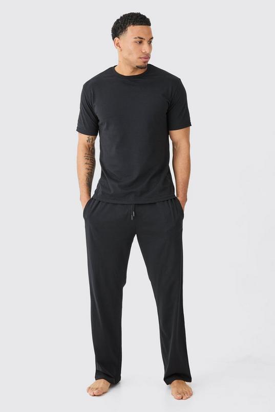 T-shirt & Trouser Lounge Set by BOOHOOMAN
