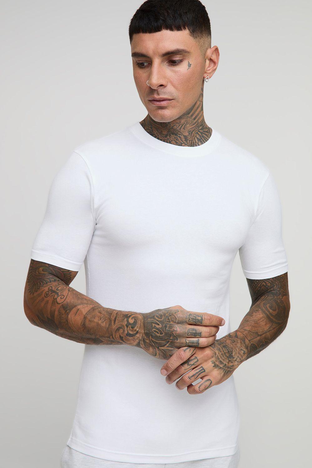 Tall Essential Muscle Fit T-shirt by BOOHOOMAN