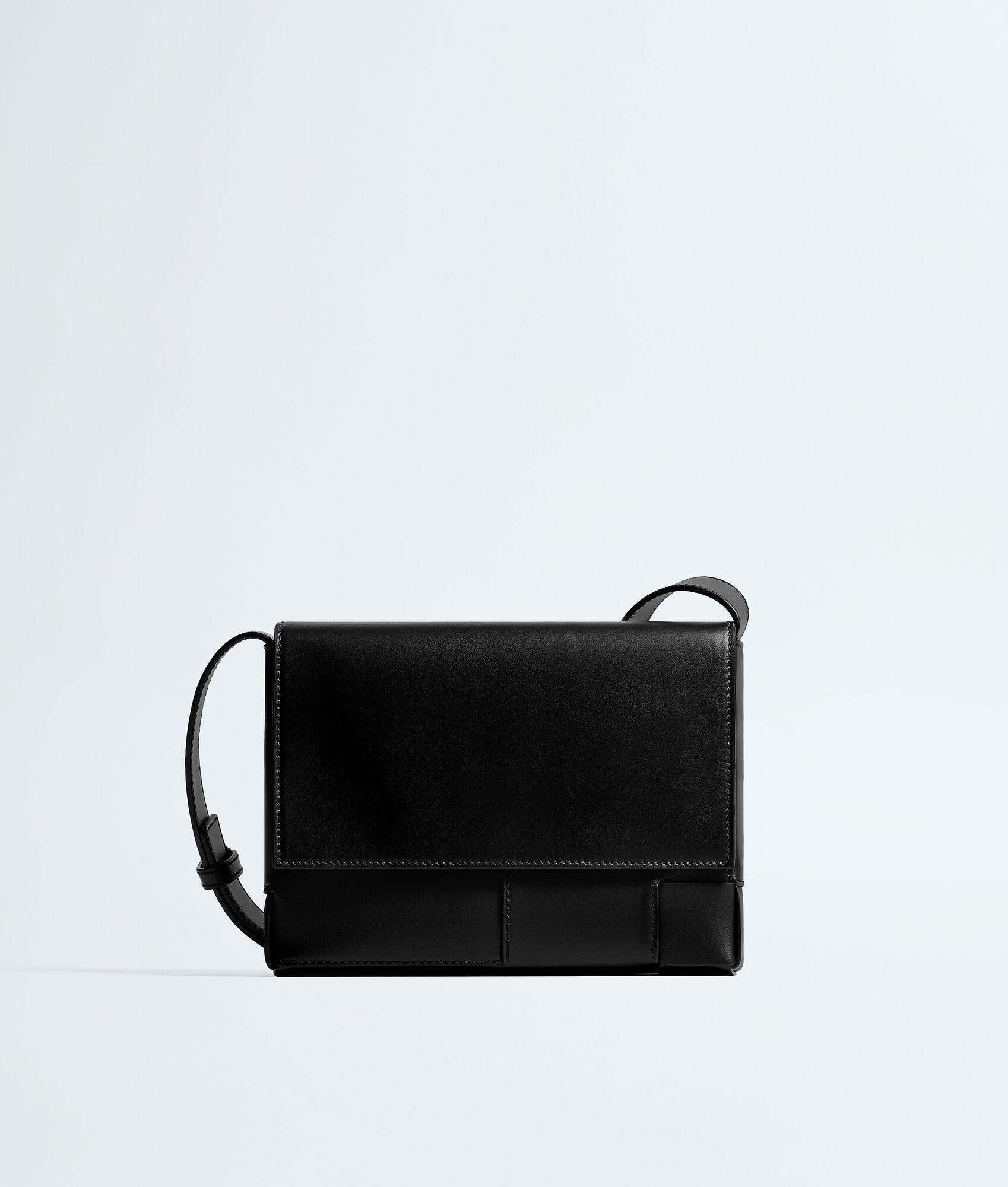 angolo messenger
                            
                            
                                angolo messenger by BOTTEGA VENETA