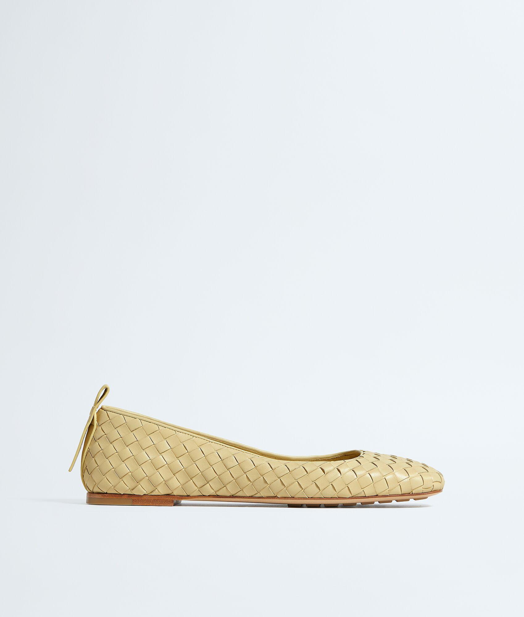 charlotte ballerina
                            
                            
                                charlotte ballerina by BOTTEGA VENETA