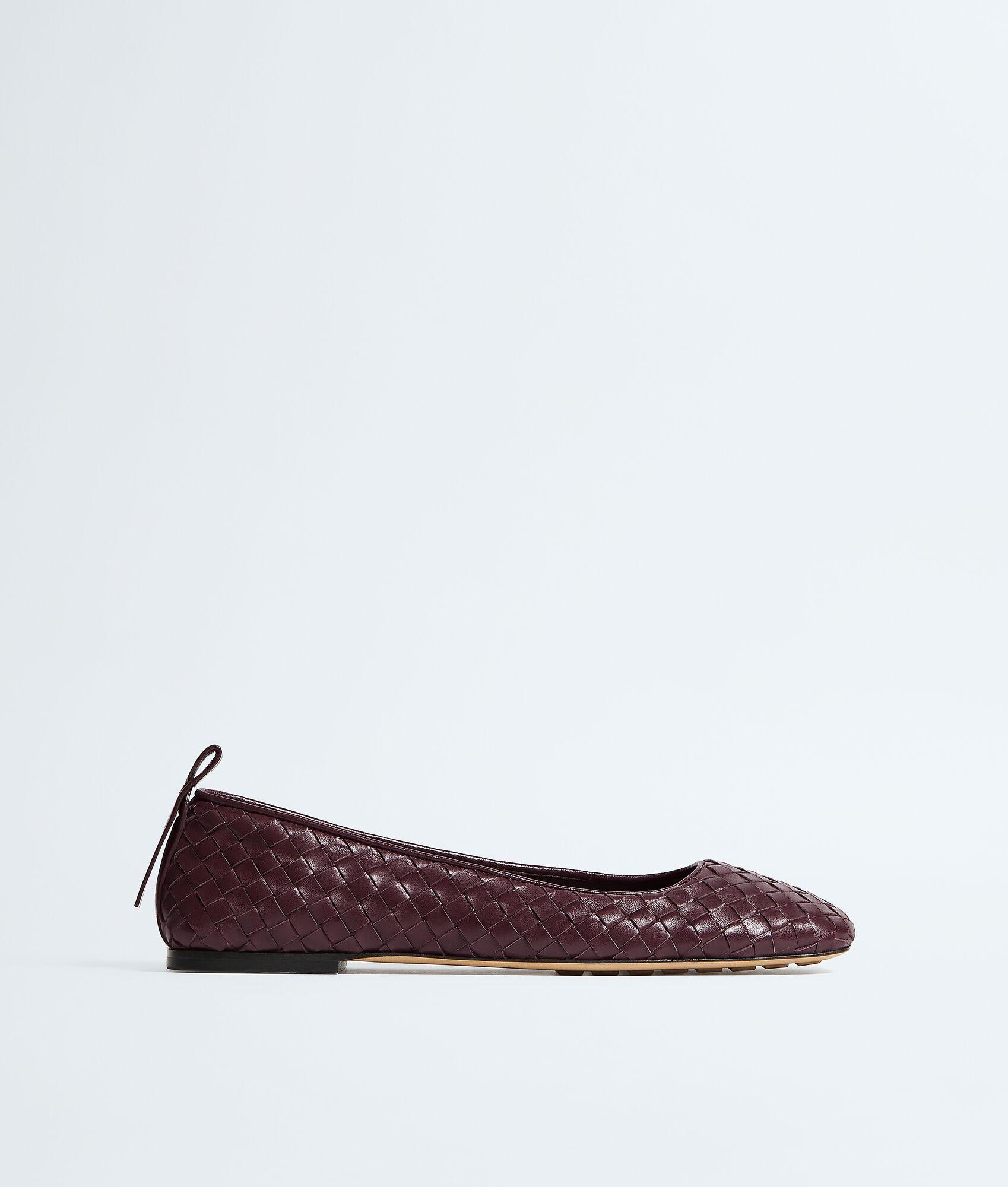 charlotte ballerina
                            
                            
                                charlotte ballerina by BOTTEGA VENETA
