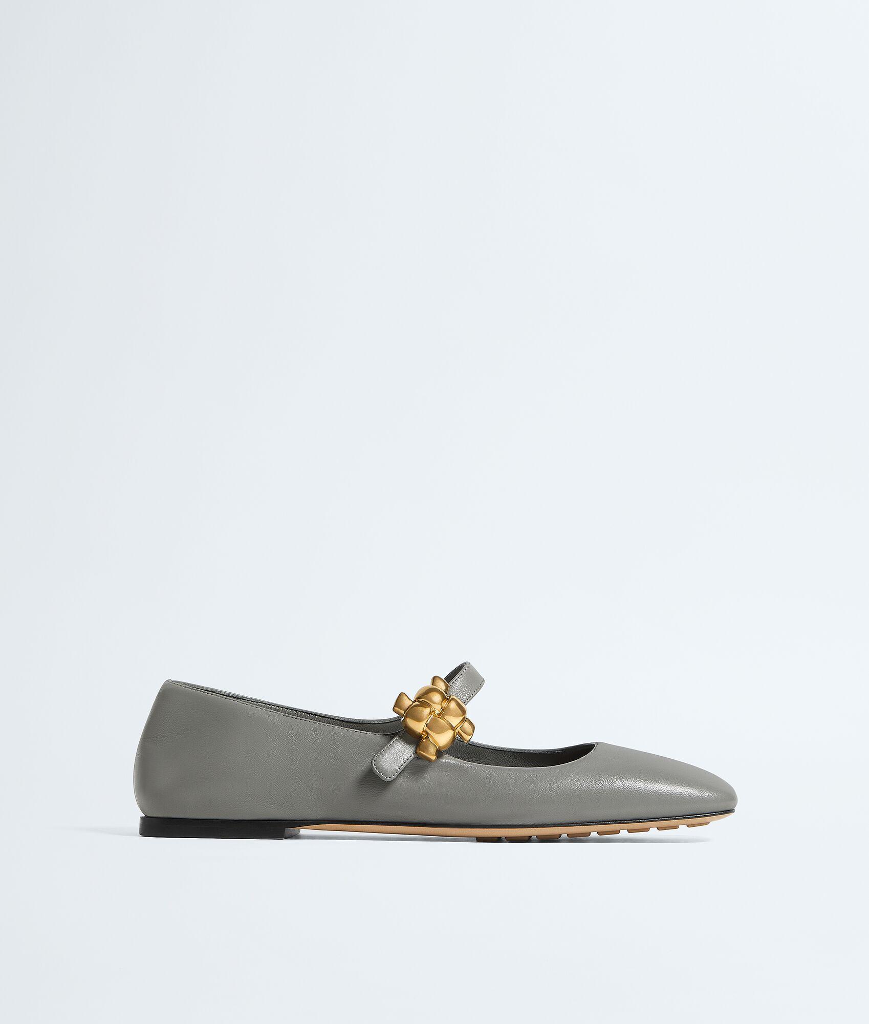 charlotte mary-jane ballerina
                            
                            
                                charlotte mary-jane ballerina by BOTTEGA VENETA