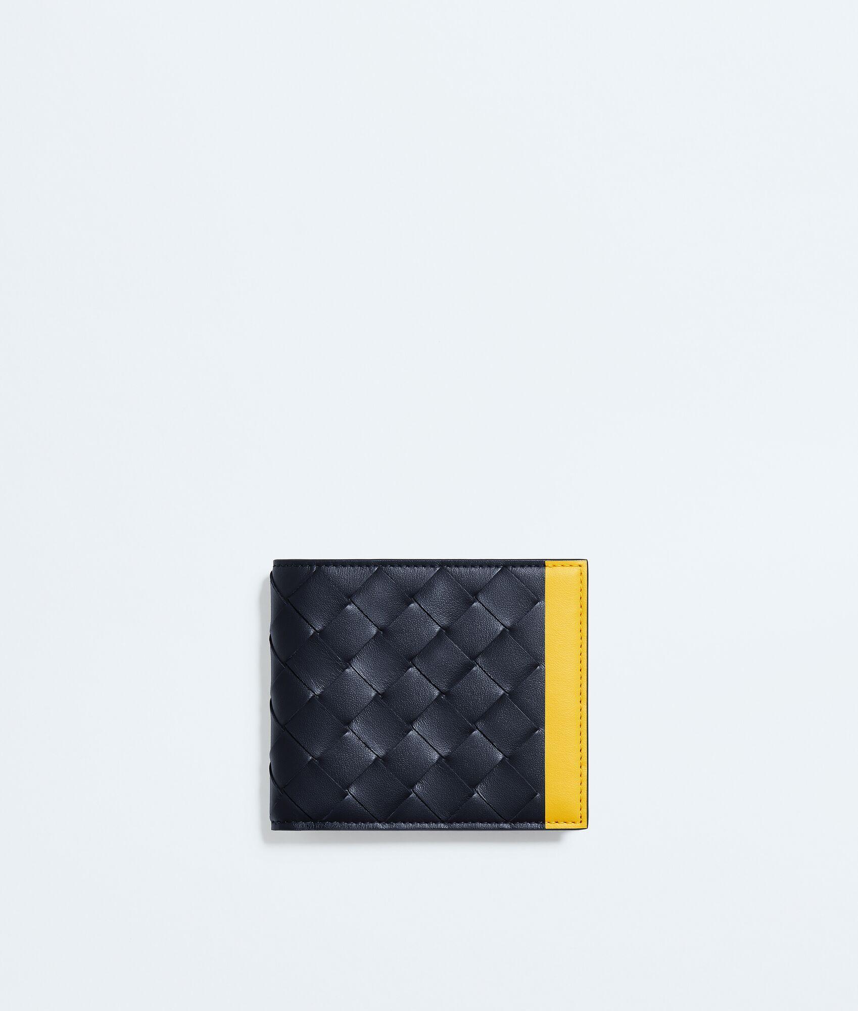 intrecciato bi-fold wallet
                            
                            
                                intrecciato bi-fold wallet by BOTTEGA VENETA