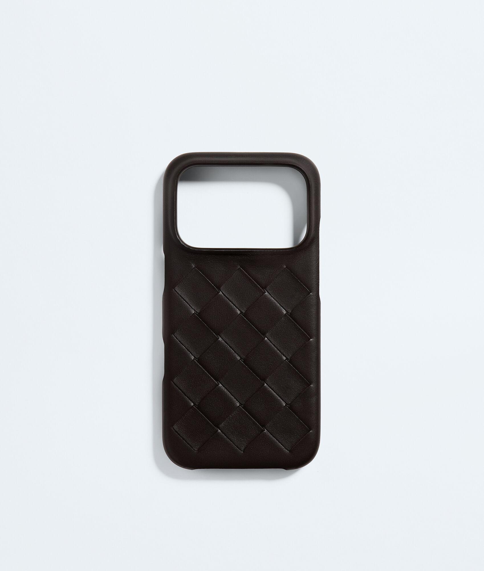 intrecciato iphone 17 pro case
                            
                            
                                intrecciato iphone 17 pro case by BOTTEGA VENETA