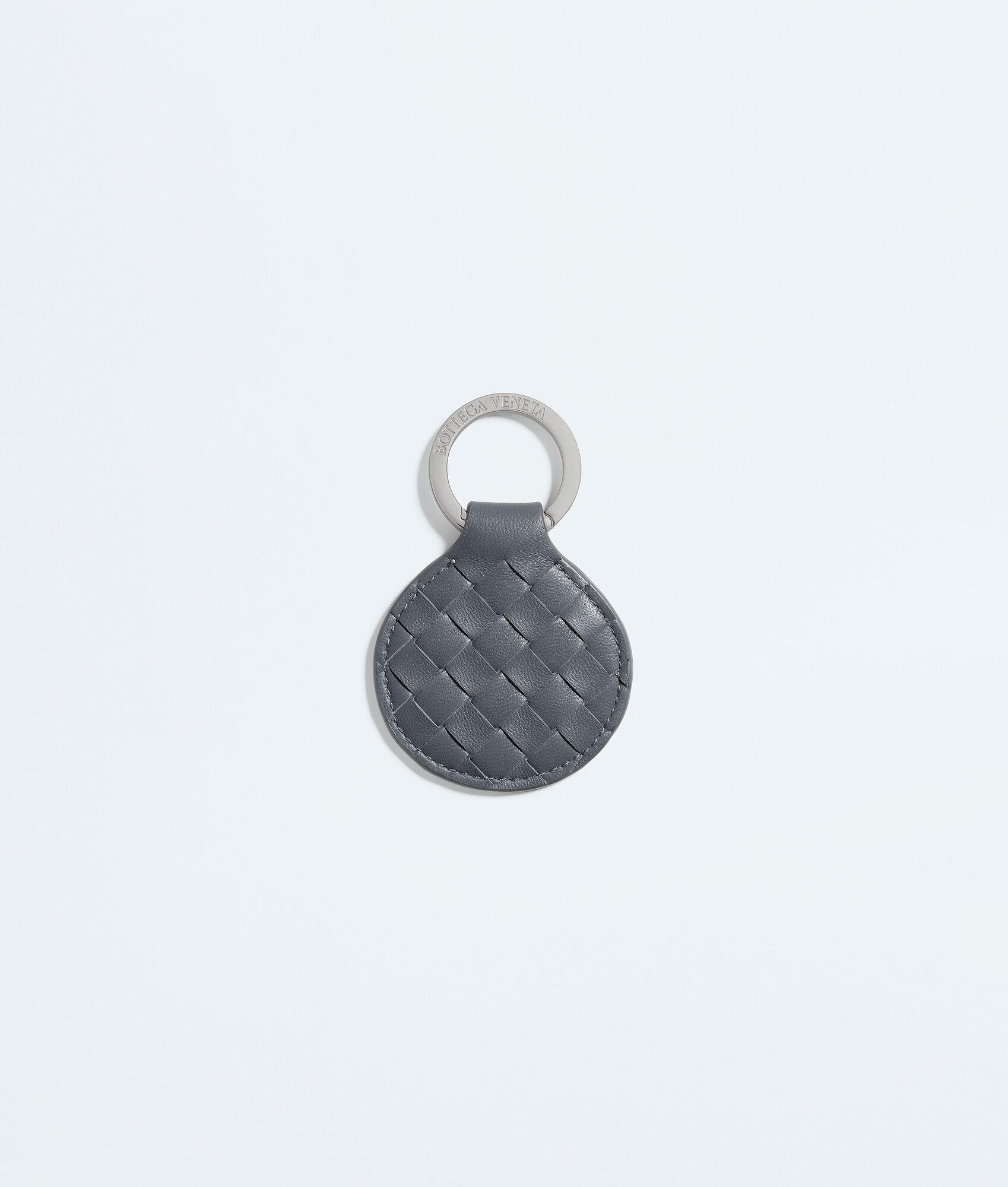 intrecciato piccolo round key ring
                            
                            
                                intrecciato piccolo round key ring by BOTTEGA VENETA