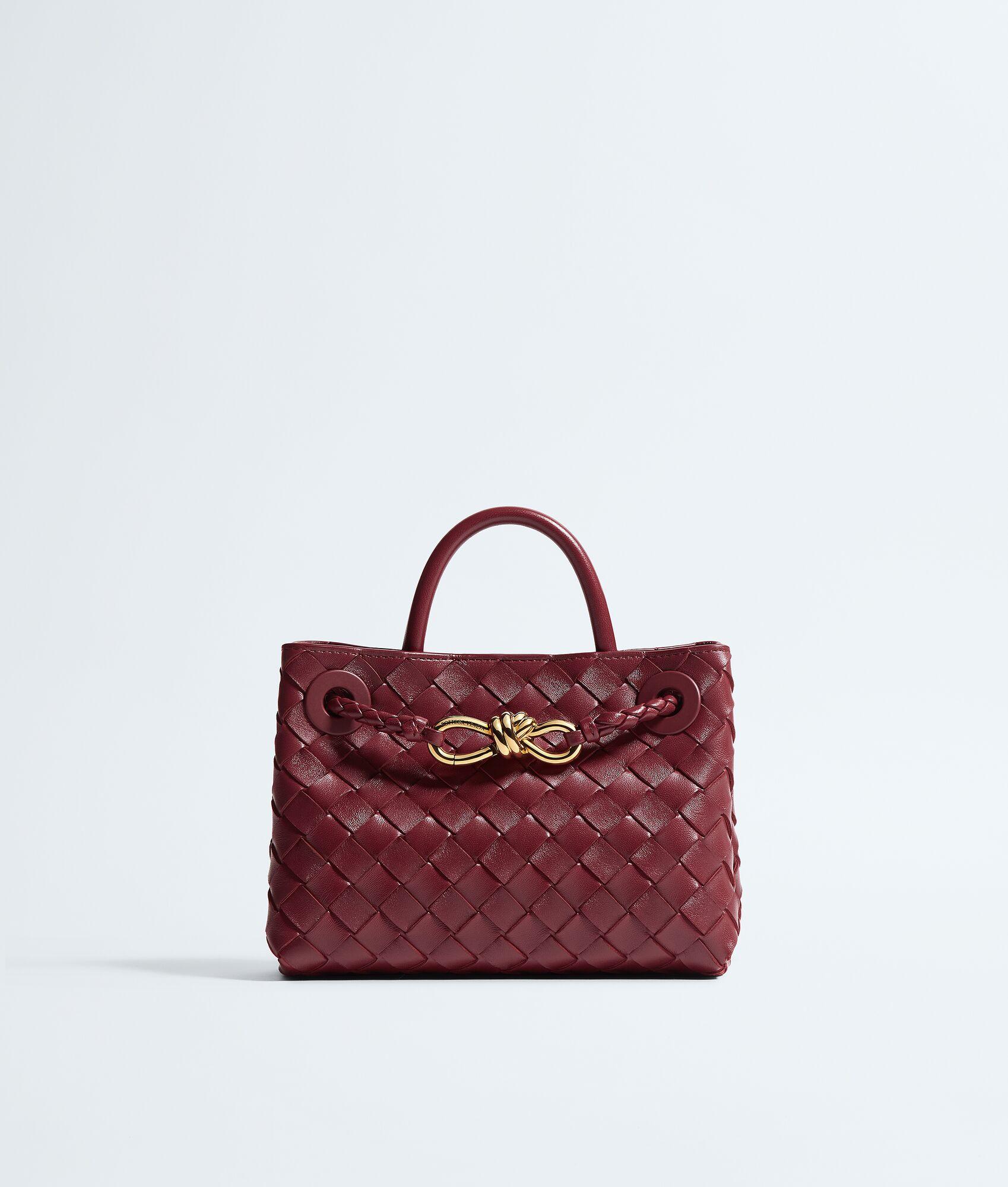 mini andiamo
                            
                            
                                mini andiamo by BOTTEGA VENETA