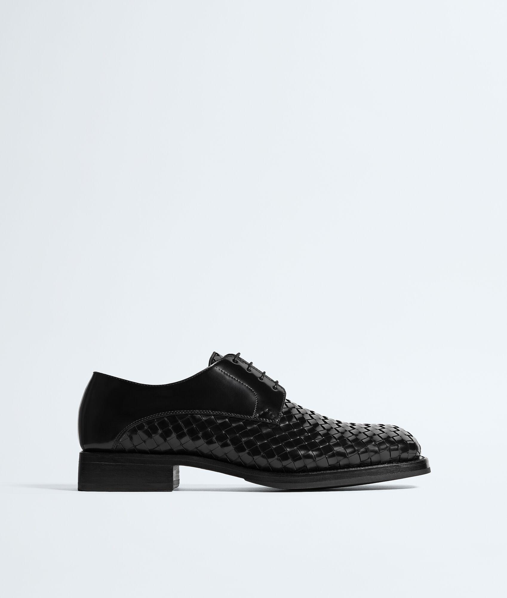 smashed lace-up shoe
                            
                            
                                smashed lace-up shoe by BOTTEGA VENETA