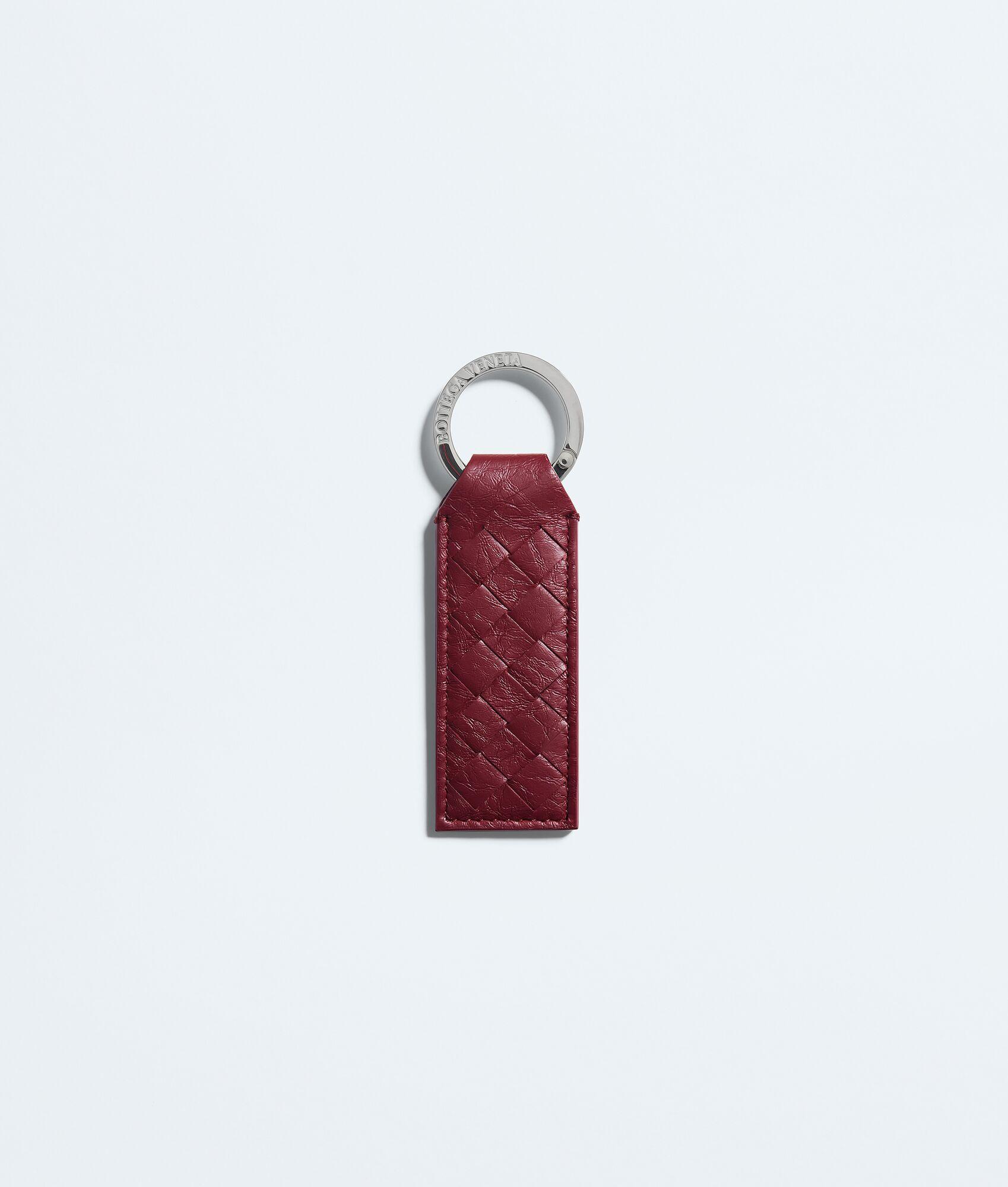 woven mycelium key ring
                            
                            
                                woven mycelium key ring by BOTTEGA VENETA