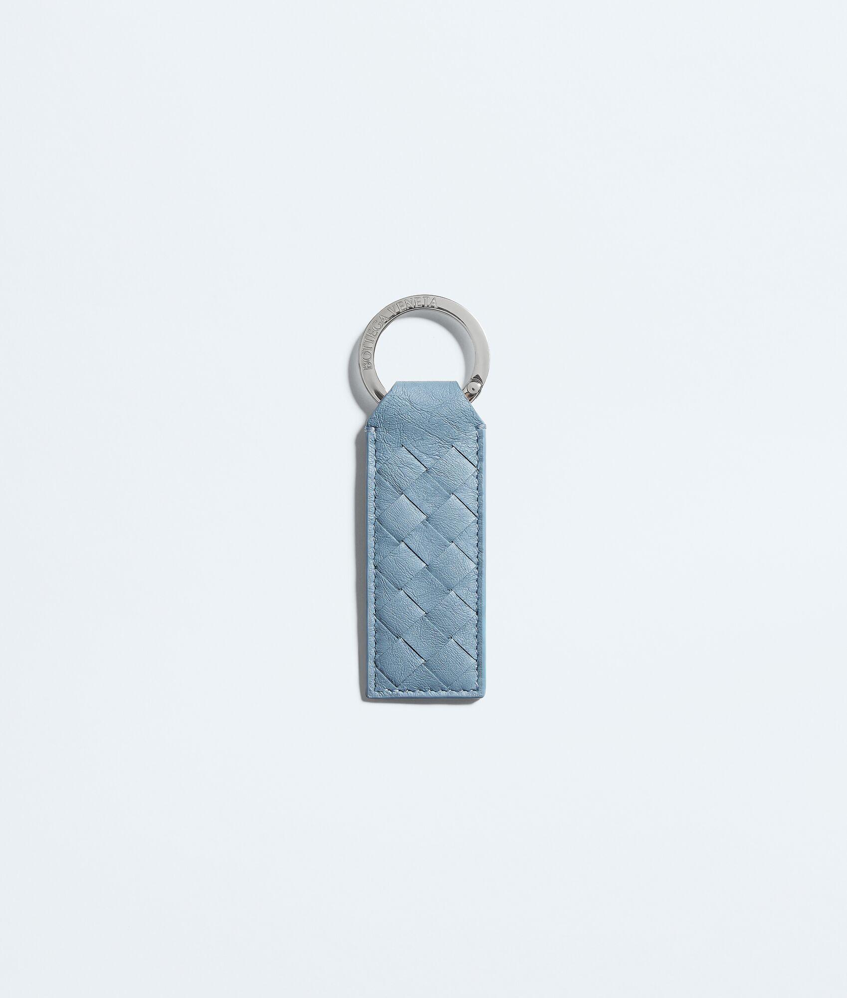 woven mycelium key ring
                            
                            
                                woven mycelium key ring by BOTTEGA VENETA