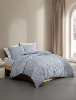 Bayberry Comforter Set by CALVIN KLEIN