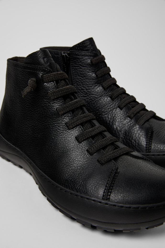 Peu Serra Black Leather Ankle Boots for Women. by CAMPER