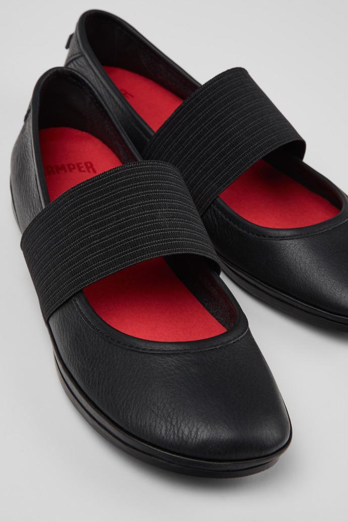 Right Black Leather Ballerina for Women. by CAMPER