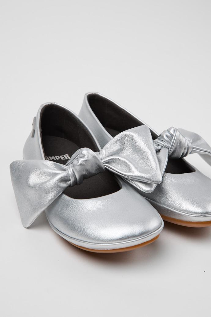 Right Gray Leather Ballerinas for Children. by CAMPER