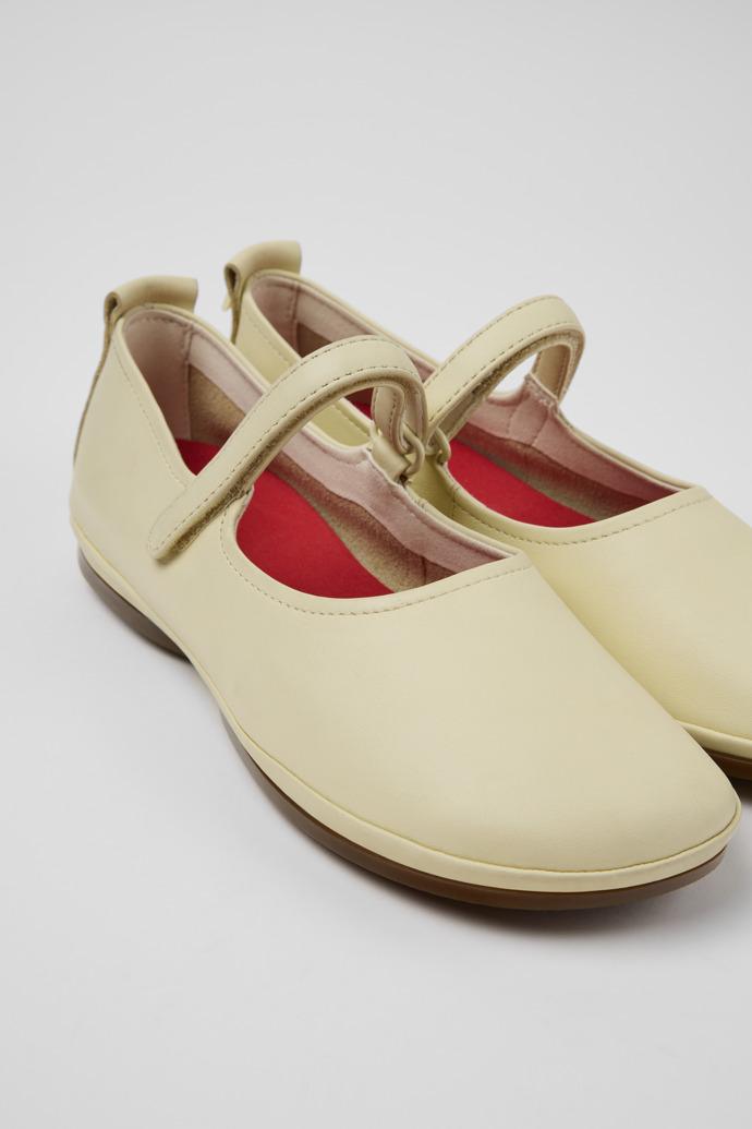 Right Nina Beige Leather Shoes for Women. by CAMPER