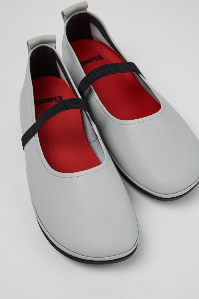 Right Nina Gray Leather Ballerinas for Women. by CAMPER