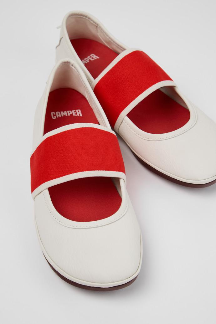 Right Nina White Leather Ballerinas for Women. by CAMPER