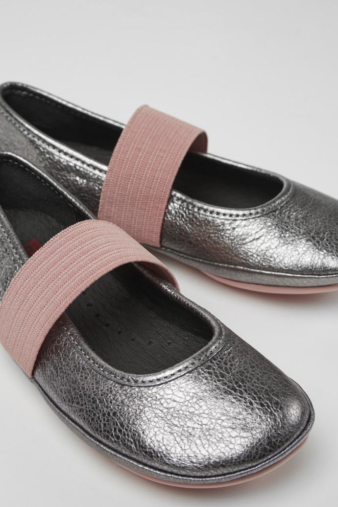 Right Silver and pink leather ballerinas by CAMPER