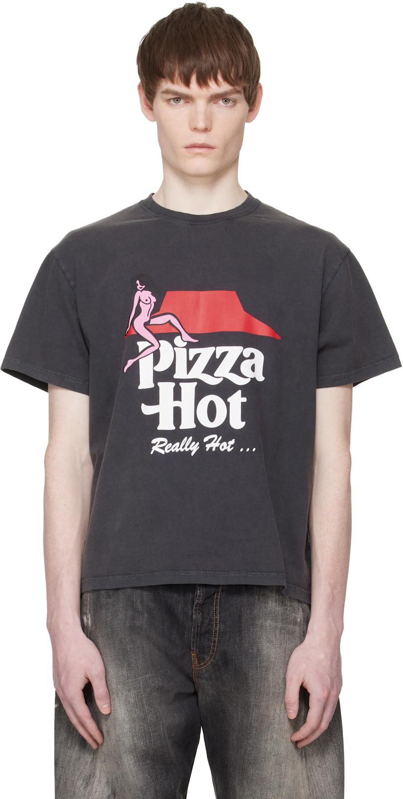 Black 'Pizza Hot' T-shirt by CARNE BOLLENTE