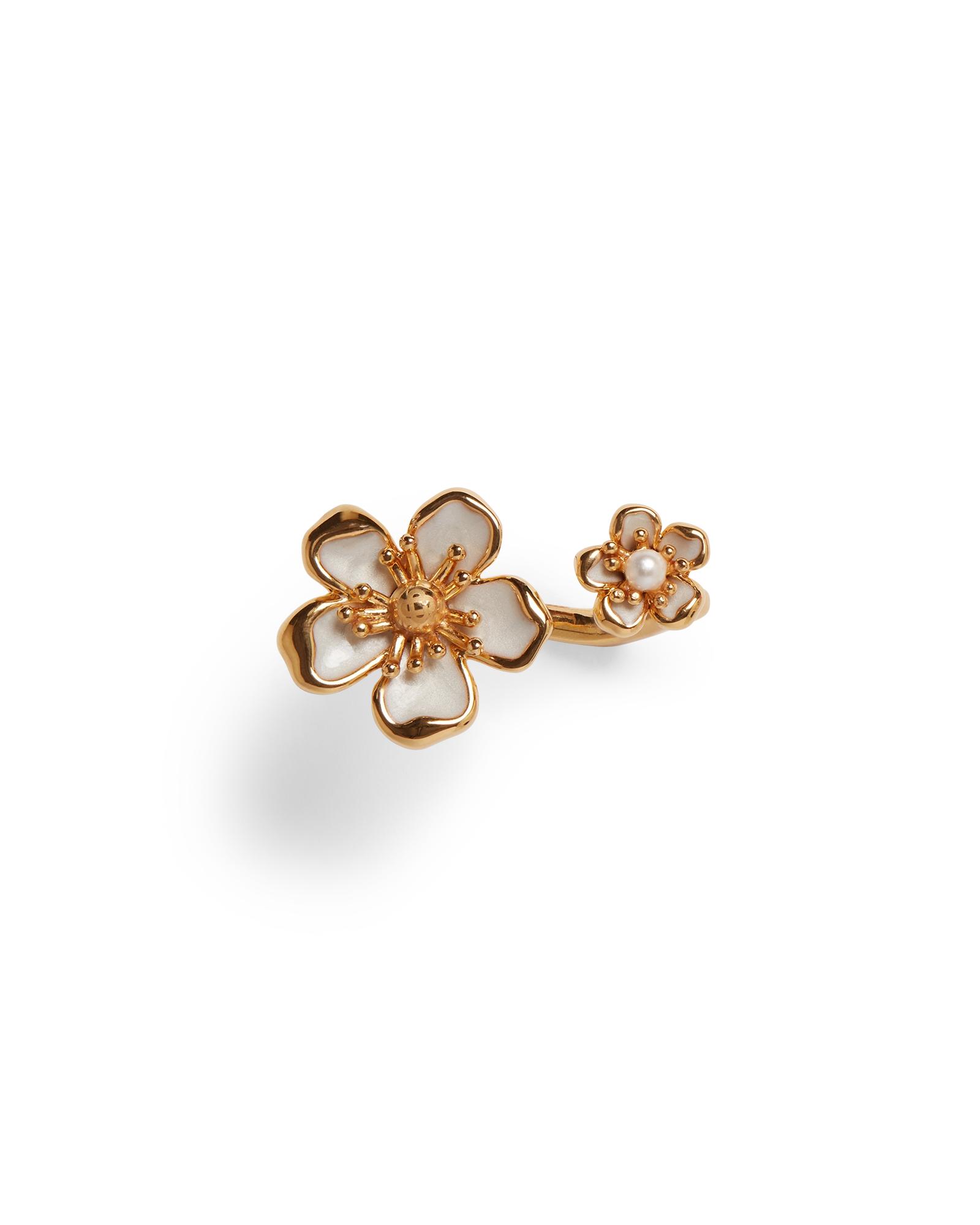 Flower Ring by CASABLANCA