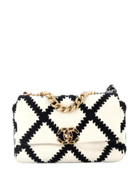 19 Flap Bag Crochet Quilted Calfskin Medium crossbody bag by CHANEL 