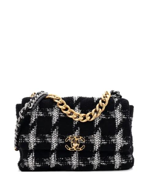 19 Flap Bag Quilted Houndstooth Tweed and Ribbon Large crossbody bag by CHANEL 