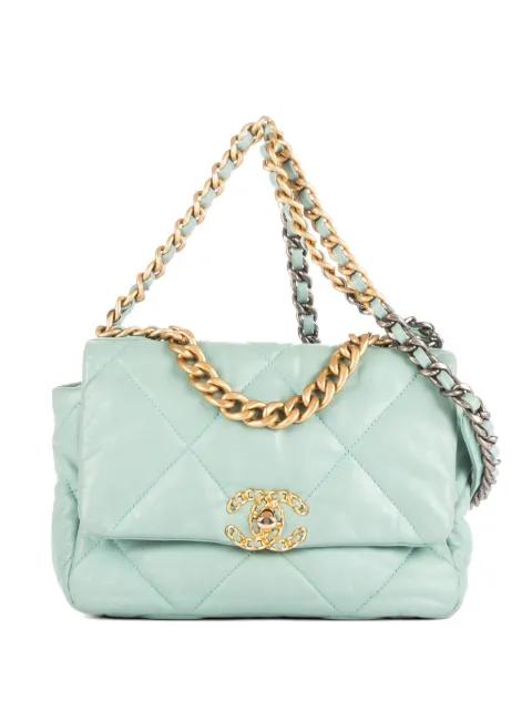 19 quilted shoulder bag by CHANEL 