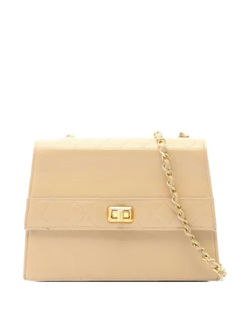 1980s matelasse chain shoulder bag by CHANEL 