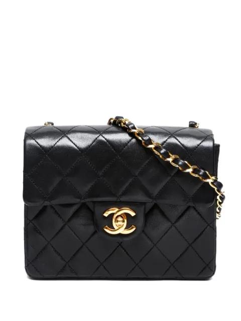 1986-1988 Classic Flap shoulder bag by CHANEL 