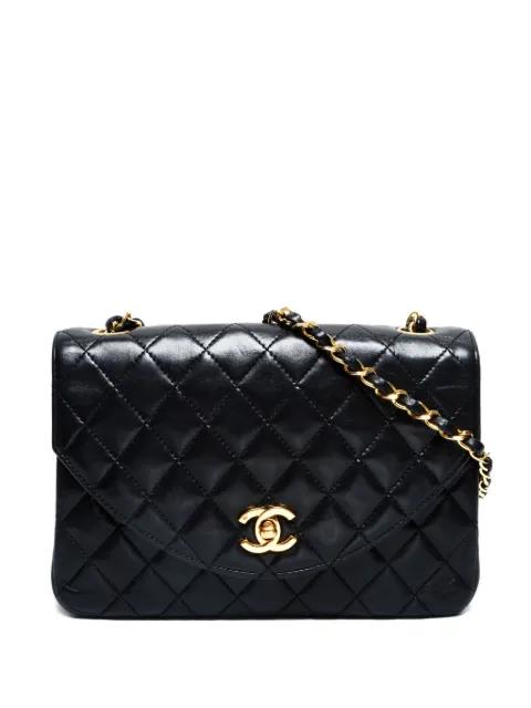 1989-1991 Classic Flap quilted chain shoulder bag by CHANEL 