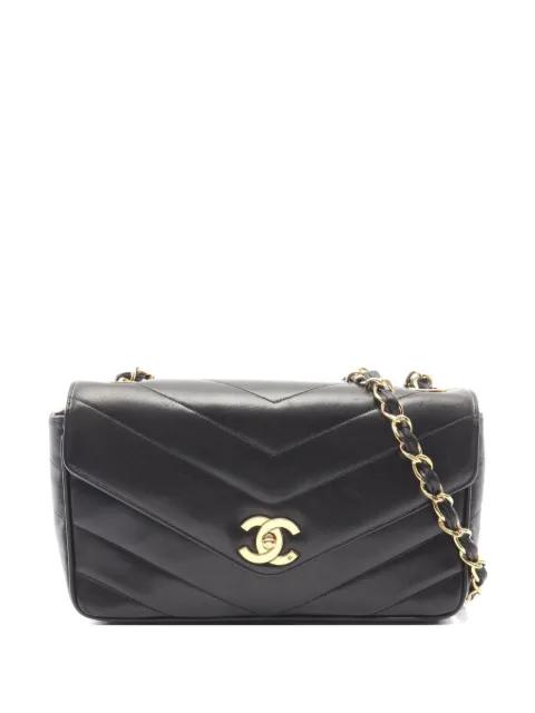 1990s V-stitch chain shoulder bag by CHANEL 