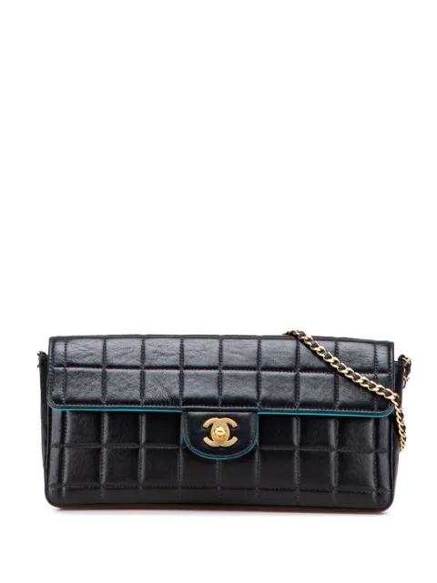 2000-2002 Chocolate Bar Lambskin East West Flap shoulder bag by CHANEL 2000-2002 Chocolate Bar Lambskin East West Flap shoulder bag by CHANEL